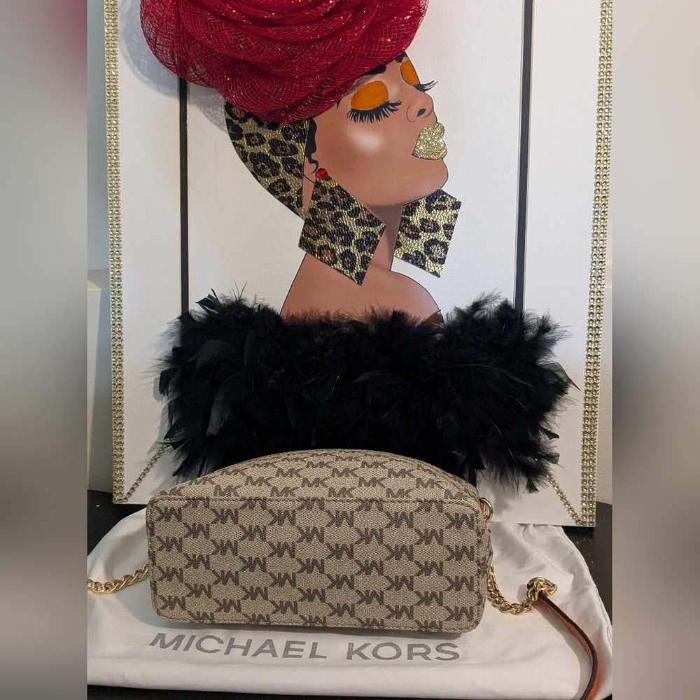 Michael Kors Cindy Saffiano Leather Dome Satchel Crossbody Bag & DUST BAG - Picture 10 of 15